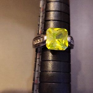 Lab created peridot size 7ring